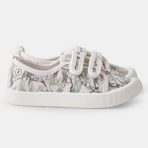 Walnut x May Gibbs Ben Canvas - Gumtree Life