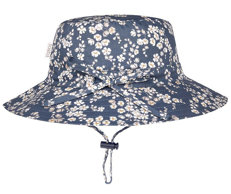 Toshi Sunhat Stephanie Mon