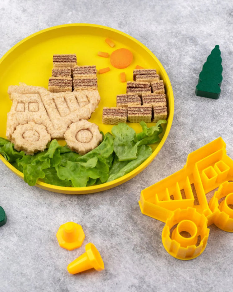Lunch Punch Sandwich Cutters - Construction