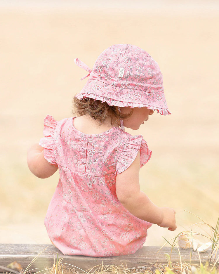 Toshi Bell Hat Eva Blossom