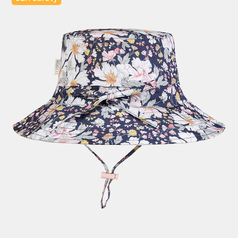 Toshi Sunhat Yasmin- Moonlight