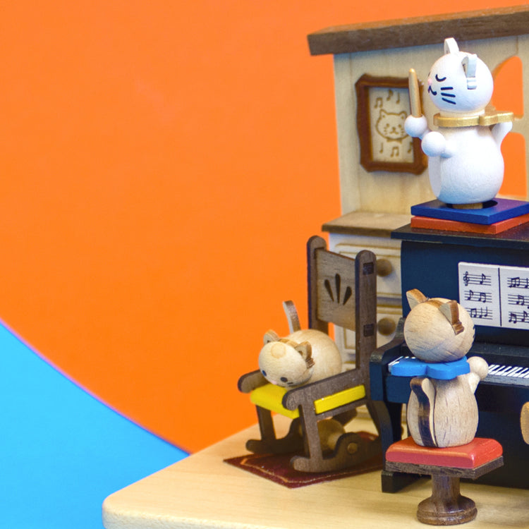 OzAnimart  Cat Play Piano  Swaying Music Box