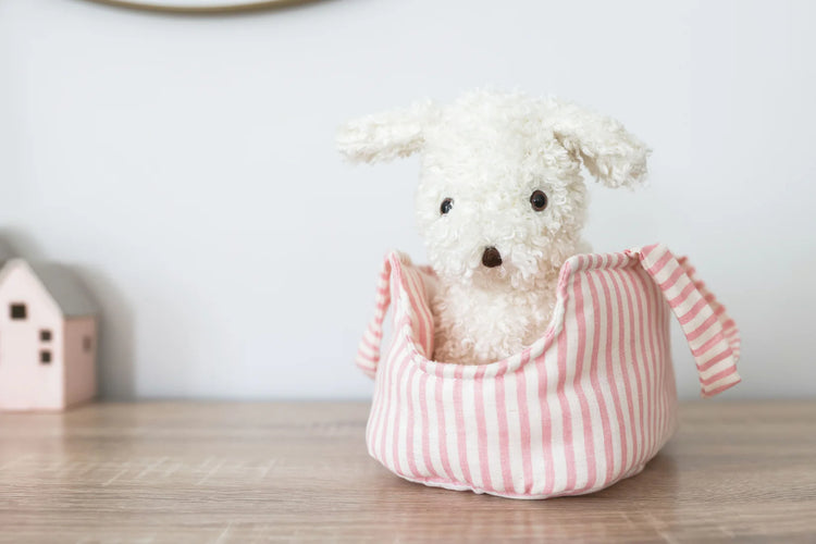 Alimrose Puppy in Carrier 'Marshmallow'