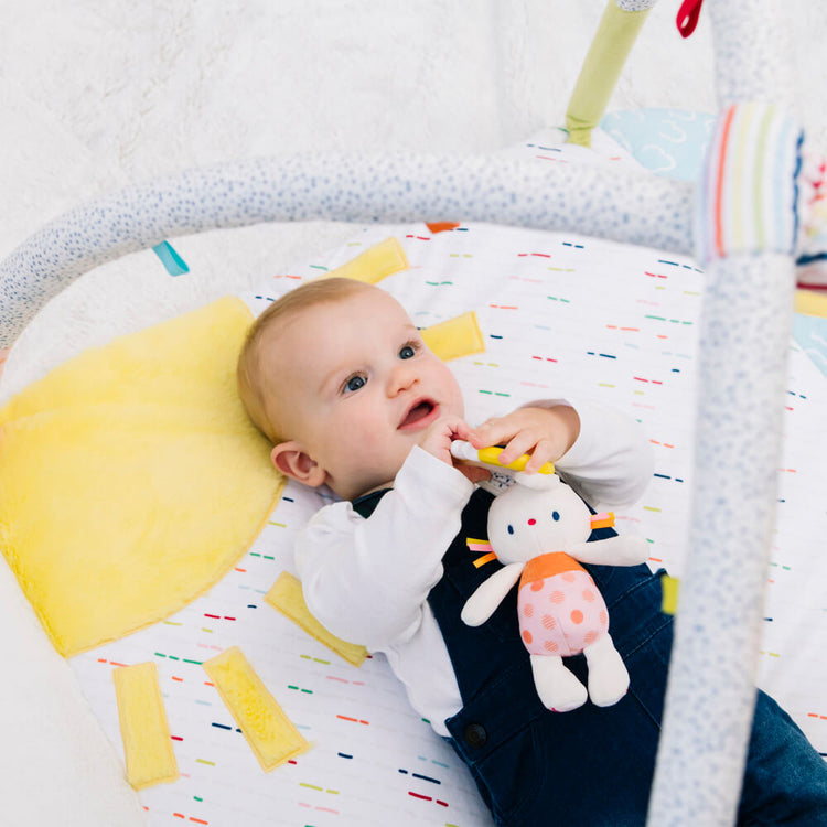 TINKLE CRINKLE: BUNNY ACTIVITY TOY