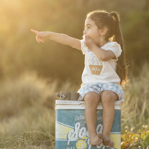 BEBE BONNIE ORGANIC FLOWER Tee and Shorts Set with Free Jiggle & Giggle Elephant / Playful Pups Special Combo