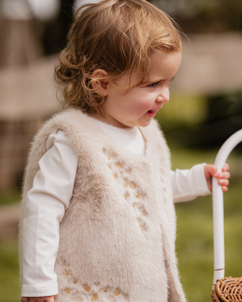 BEBE WINNIE EMB. FAUX FUR VEST