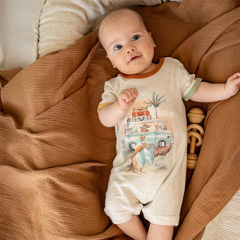BEBE  IVAN CAMP SCENE SS  ROMPER