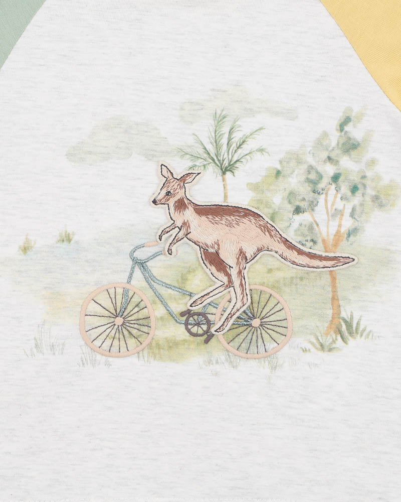 BEBE IVAN CYCLING KANGAROO TEE