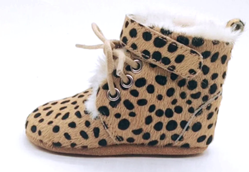 Bella & Ollie Leather Snuggle Boots - Leopard